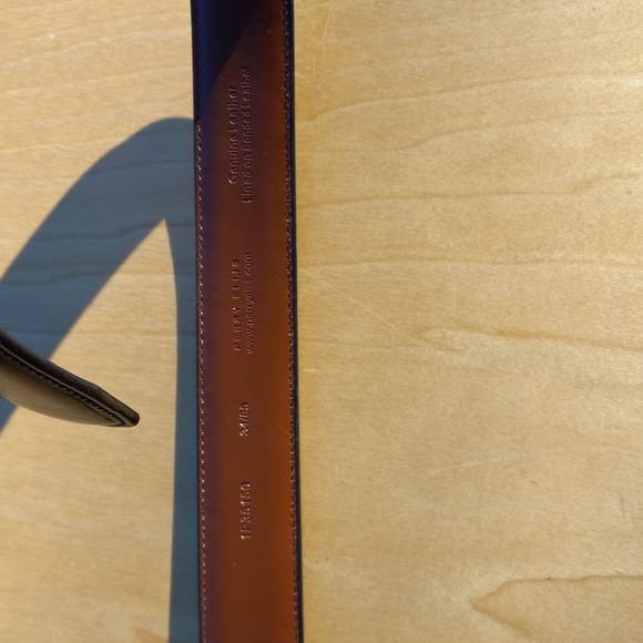 Bin 11 belt #1 Black and brown leather.  belt - Picture 4 of 4